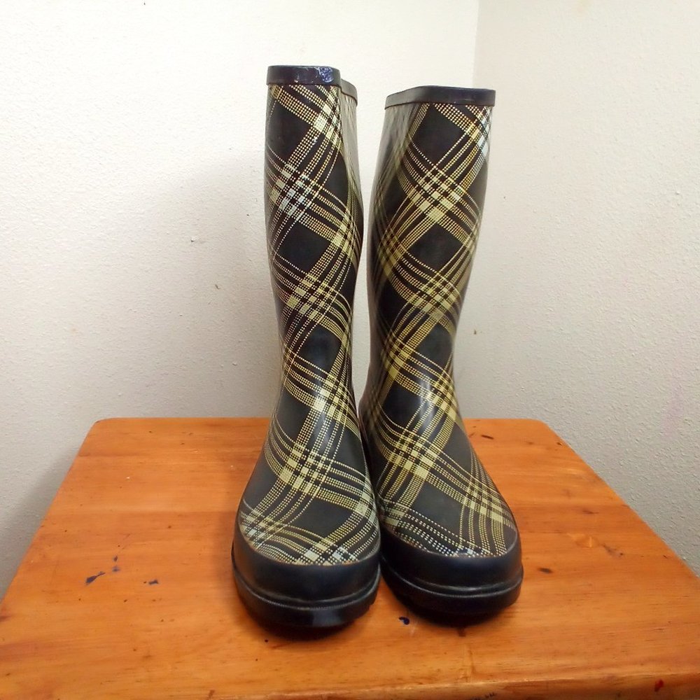 rampage chukka boots snow, rain, everyday wear plaid brown black size 7 1/2.